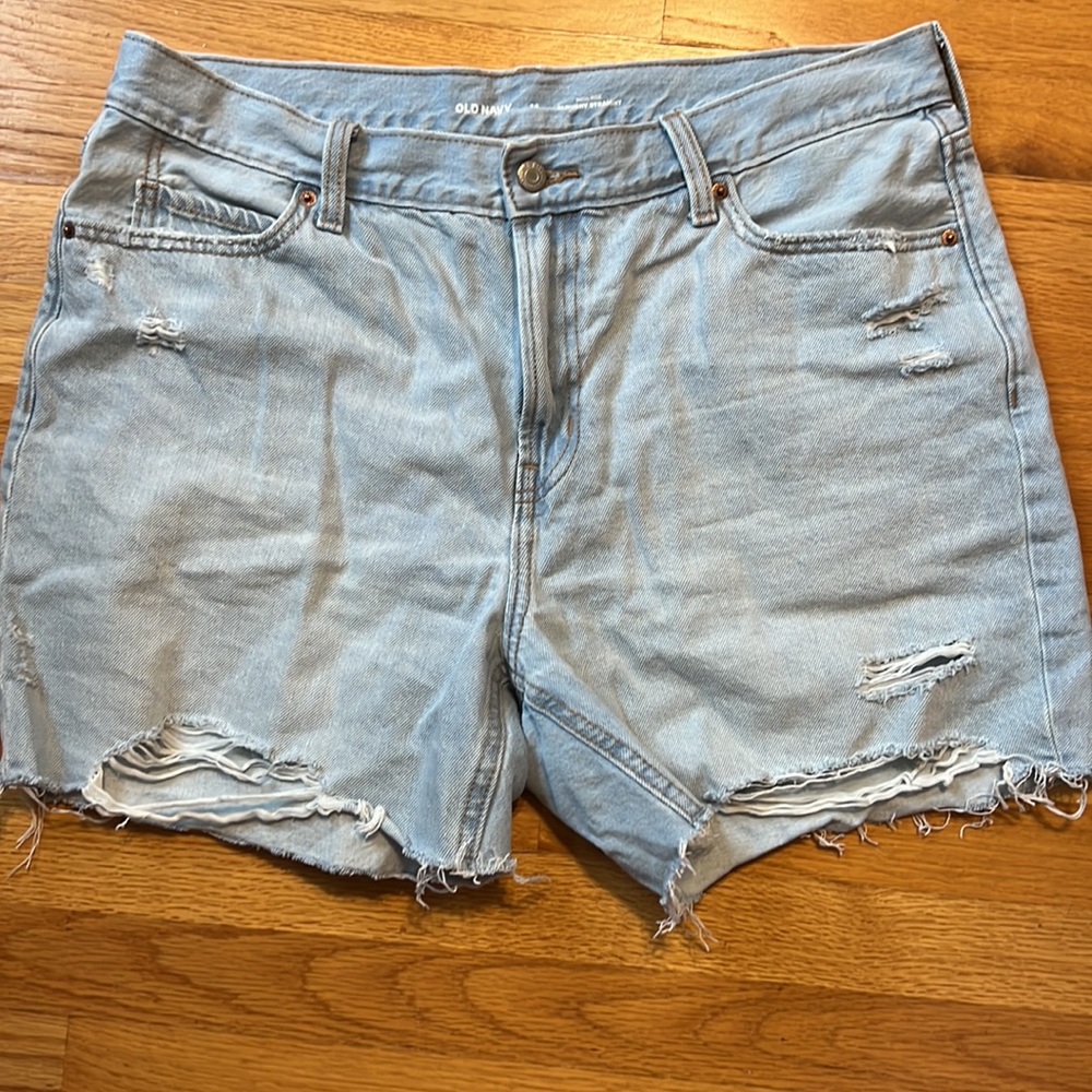 Old Navy Slouchy Short - SIZE 14